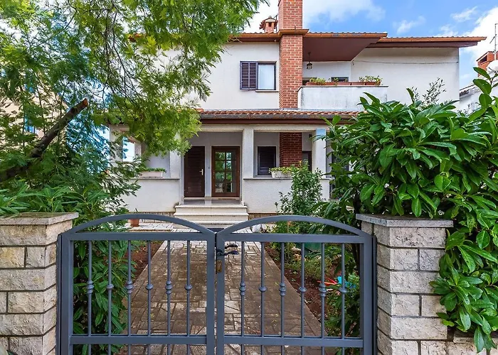 Marijana アパート